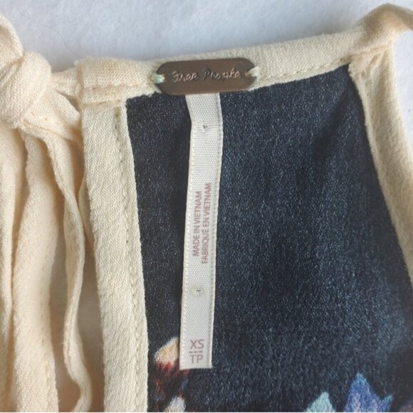 Free People Break Free Black Floral Spaghetti Strap Top Size XS - Picture 6 of 7